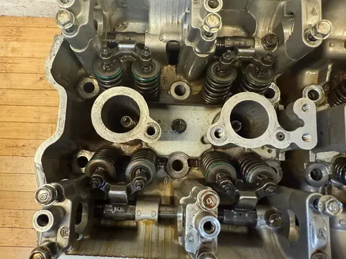 97-00 SUZUKI BANDIT GSF 1200 GSF1200 ENGINE TOP END CYLINDER HEAD BODY