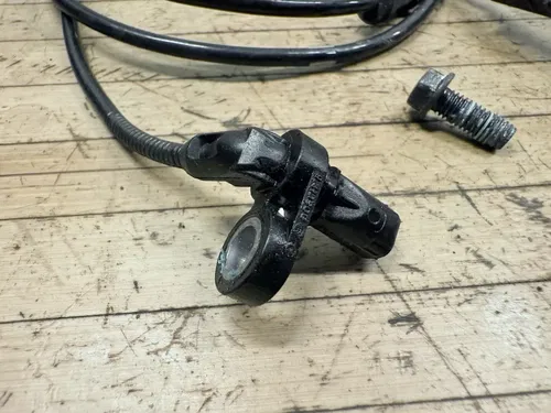 21-24 KAWASAKI NINJA ZX10R OEM FRONT WHEEL SPEED ABS BRAKE SENSOR 21176-097