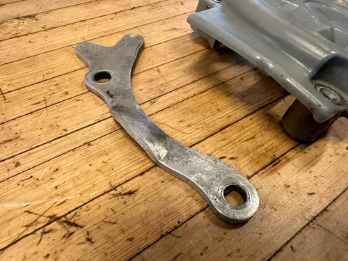 2006 HONDA CRF250R ENGINE OEM SPROCKET CHAIN COVER GUARD 43190-KRN-711