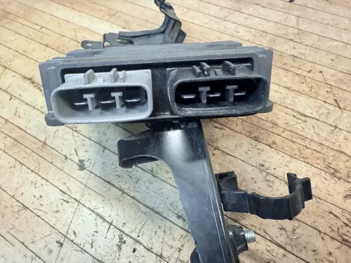 21-24 Kawasaki ZX10R Ninja ZX 10 Electrical Voltage Regulator Rectifier SH866AA