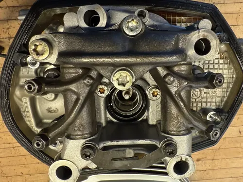2007 07-09 BMW R1200GS Adventure Left Cylinder Head Engine Top End Valve Cover