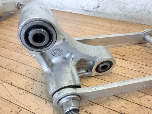 05-18 Kawasaki Ninja ZX6R ZX 6R ZX600R 06-07 ZX10R Rear Shock Linkage 39007-0006