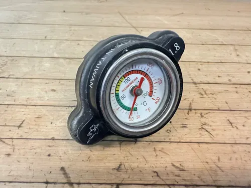Outlaw Racing High-Pressure Temperature Gauge Radiator Cap 1.8 Temp Monitoring