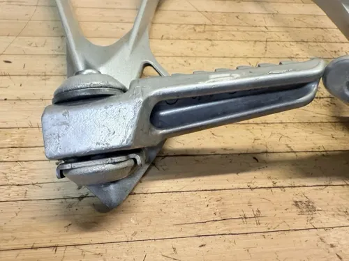 2006 05-06 Kawasaki ZX6R Ninja 636 ZX636 Rear Foot Passenger Pegs OEM Left Right