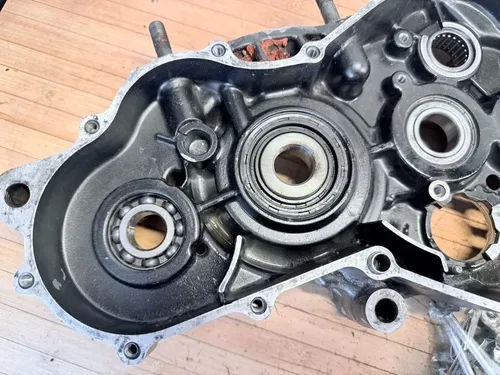 1983 1984 HONDA ATC250R ATC 250R 250 R Left Engine Crankcase Crank Case 83 84