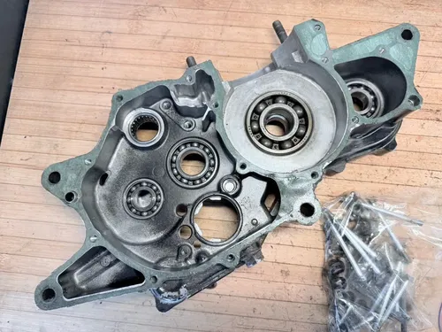 1983 1984 HONDA ATC250R ATC 250R 250 R Left Engine Crankcase Crank Case 83 84