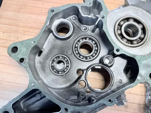 1983 1984 HONDA ATC250R ATC 250R 250 R Left Engine Crankcase Crank Case 83 84