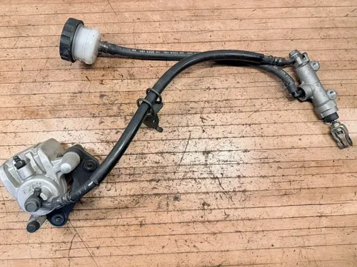 2006 05-06 Kawasaki ZX6R Ninja 636 ZX636 Rear Brake Master Cylinder Caliper Line