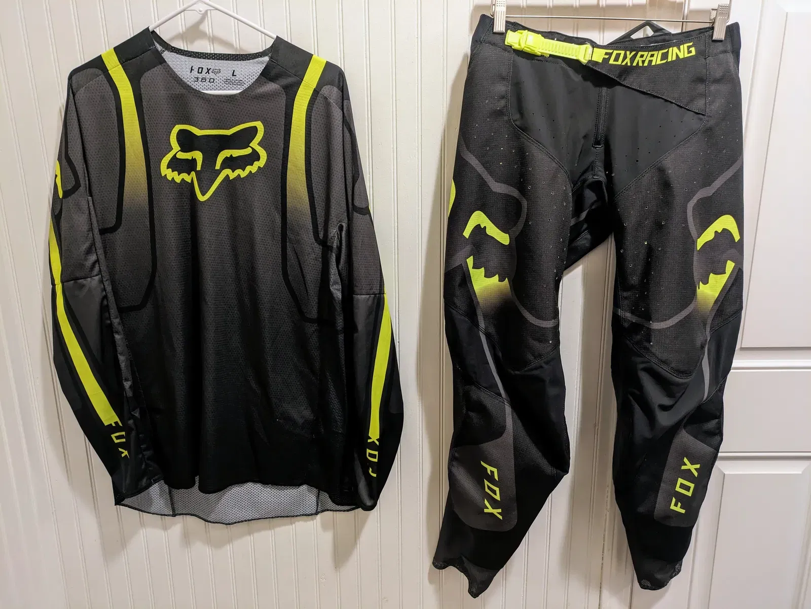 2023 Fox 360 Vizen Pants and Jersey Combo - 34/Large (Worn once!)