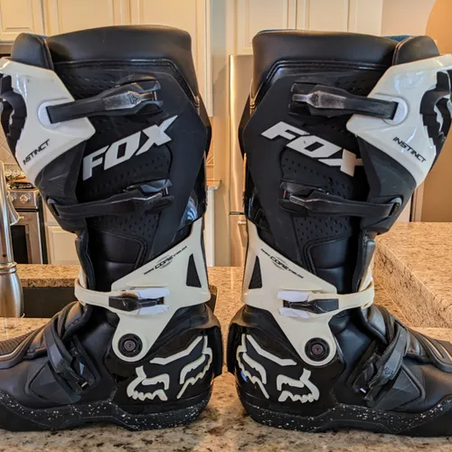 Fox Instinct Boots - Size 12