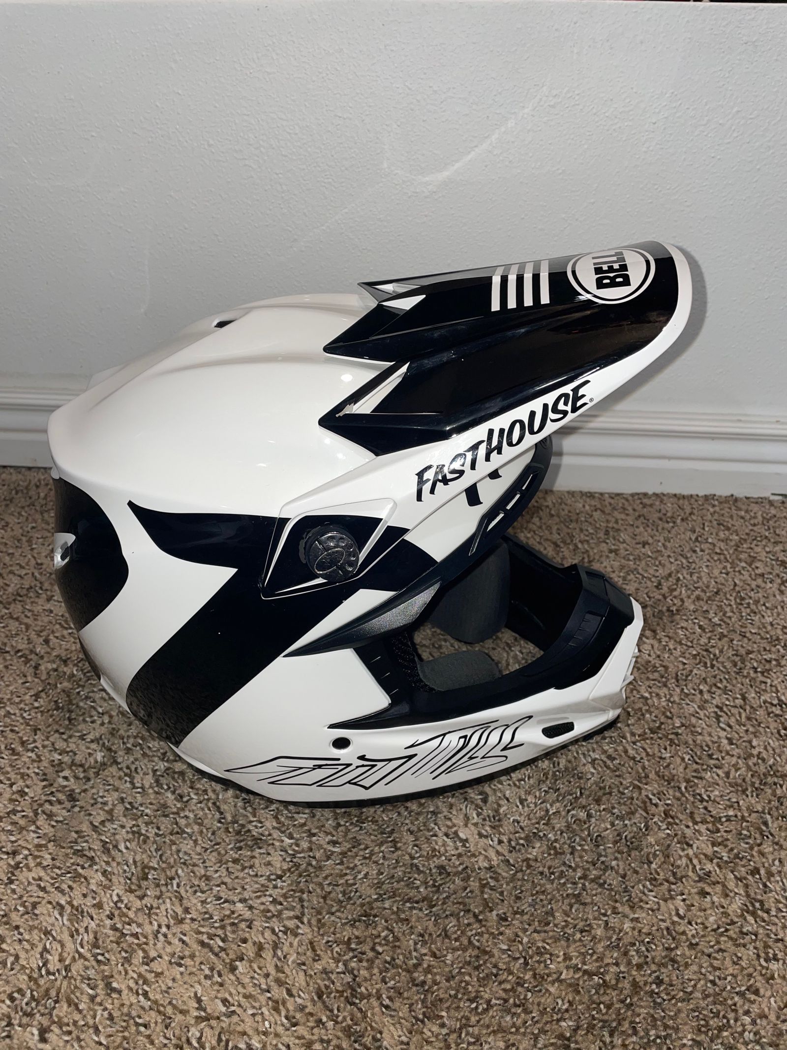 Bell xl helmet shop