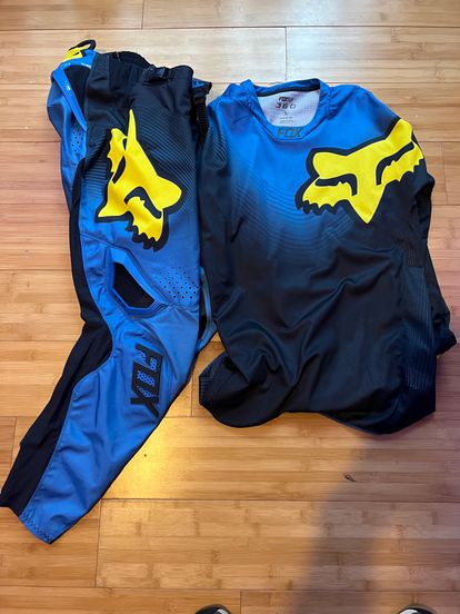 Baby fox racing clothes outlet