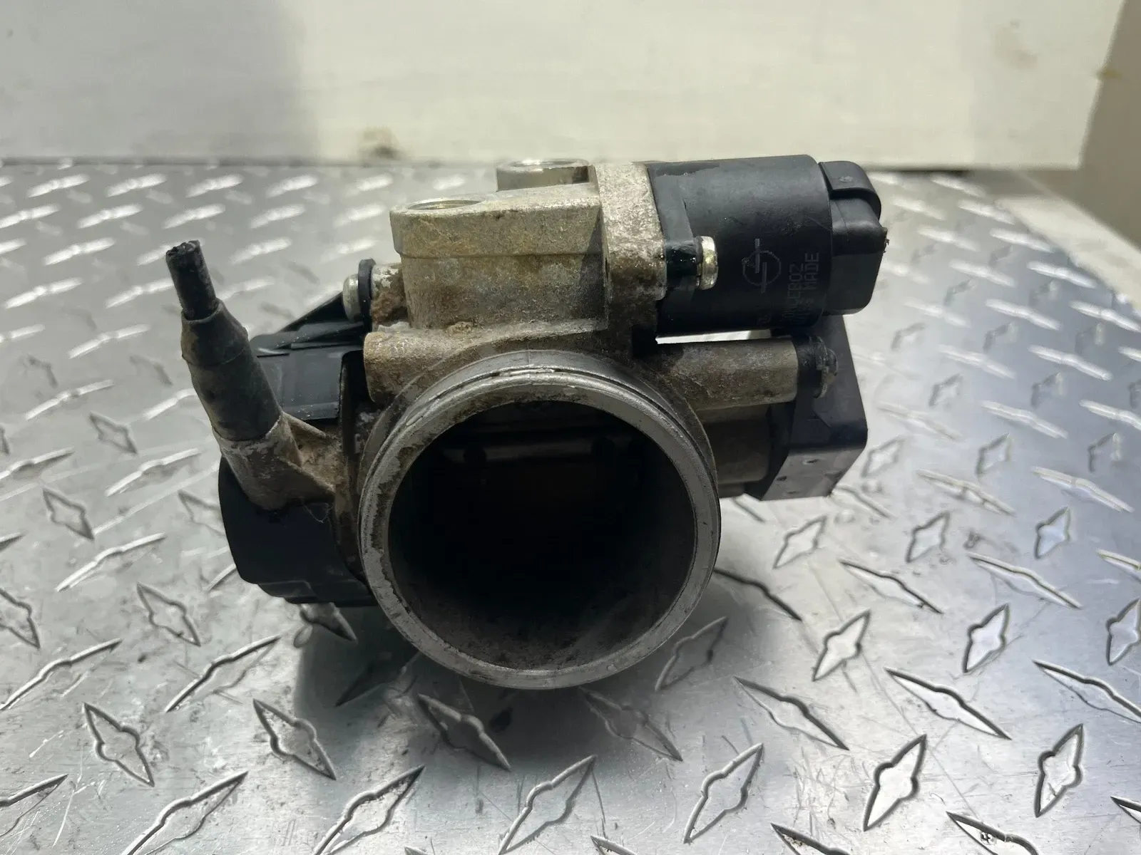 OEM CAN-AM OUTLANDER THROTTLE BODY PART# 420296872