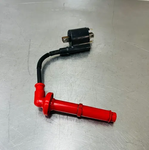 2022 Honda CRF250R Ignition Coil OEM Spark Plug Wire Cap 30500-MKE-A01 CRF 250R