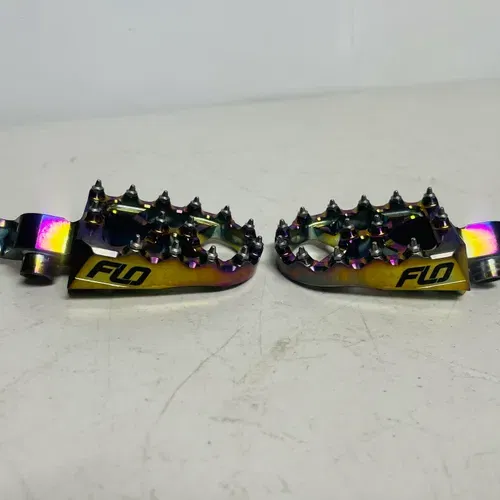 Kawasaki Kx 250f / 450 Flo Foot Pegs Good Condition