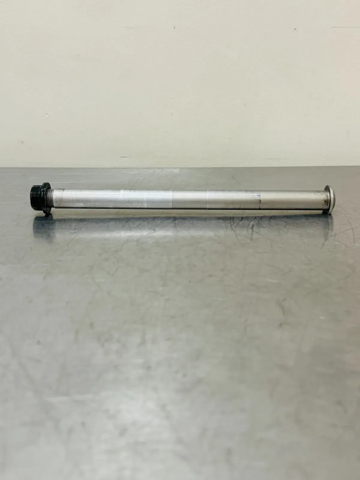 2023.5 KTM 450SXF FE Swingarm Axle OEM Swing Arm Nut Spindle Pivot A46004037000