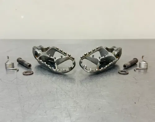 2021 Husqvarna TC125 Foot Peg Set Left Right OEM Footrest 79003040033 Dirt Bike
