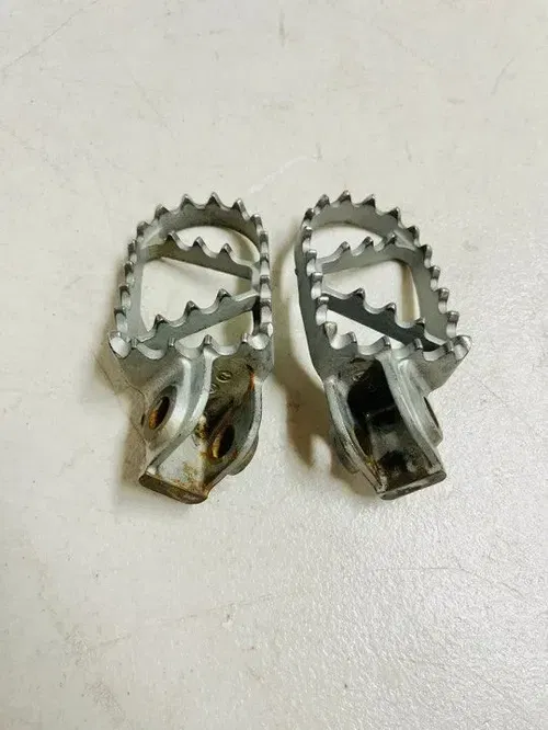 2022 Husqvarna TC65 Foot Peg Set Left Right OEM Footrests 47103040033 TC 65