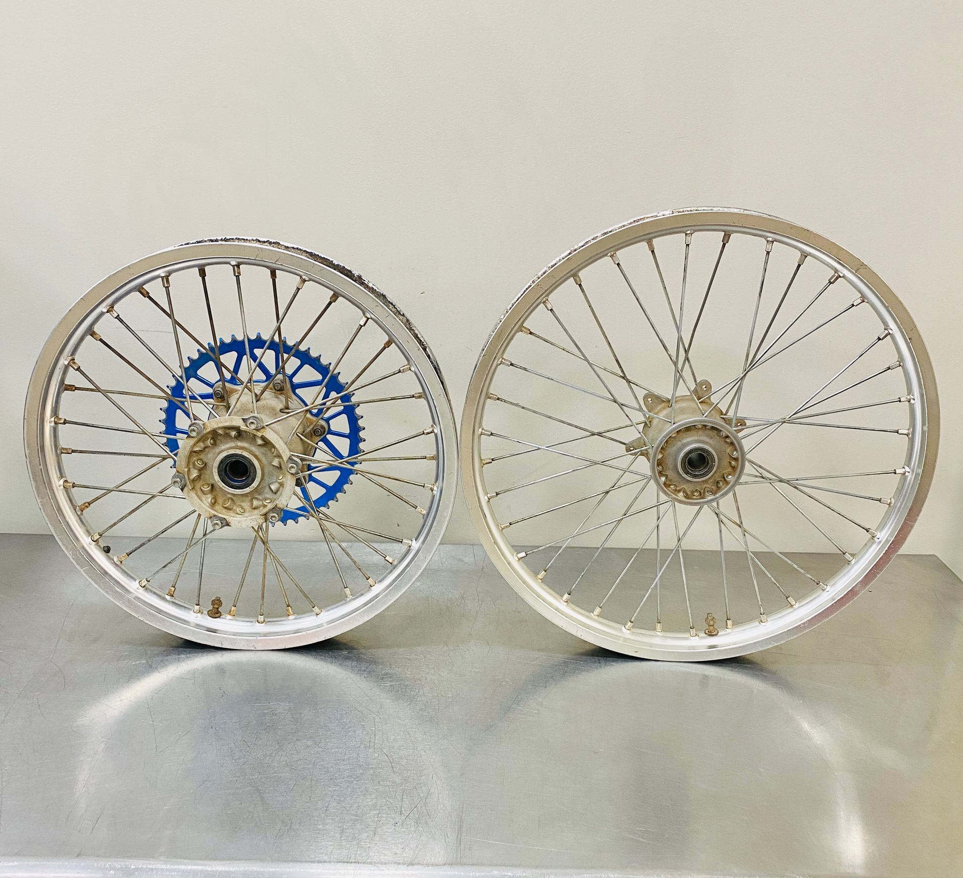 2002 - 2025 YAMAHA YZ 125 / YZ 250 OEM silver wheel Rim SET