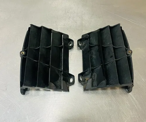2020 KTM 85SX Radiator Braces Guard Protectors Louver Shield OEM 47235034000 SX