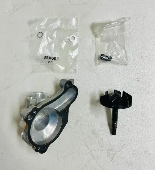 2022 Yamaha YZ450F Water Pump Impeller Engine Housing Cover OEM Shaft Bolts YZ
