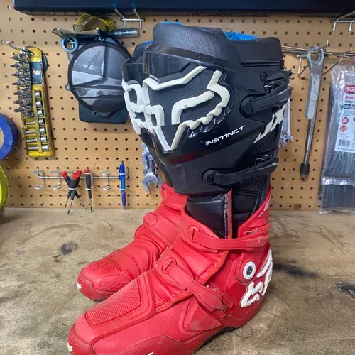 Fox Instinct Boots Size 11