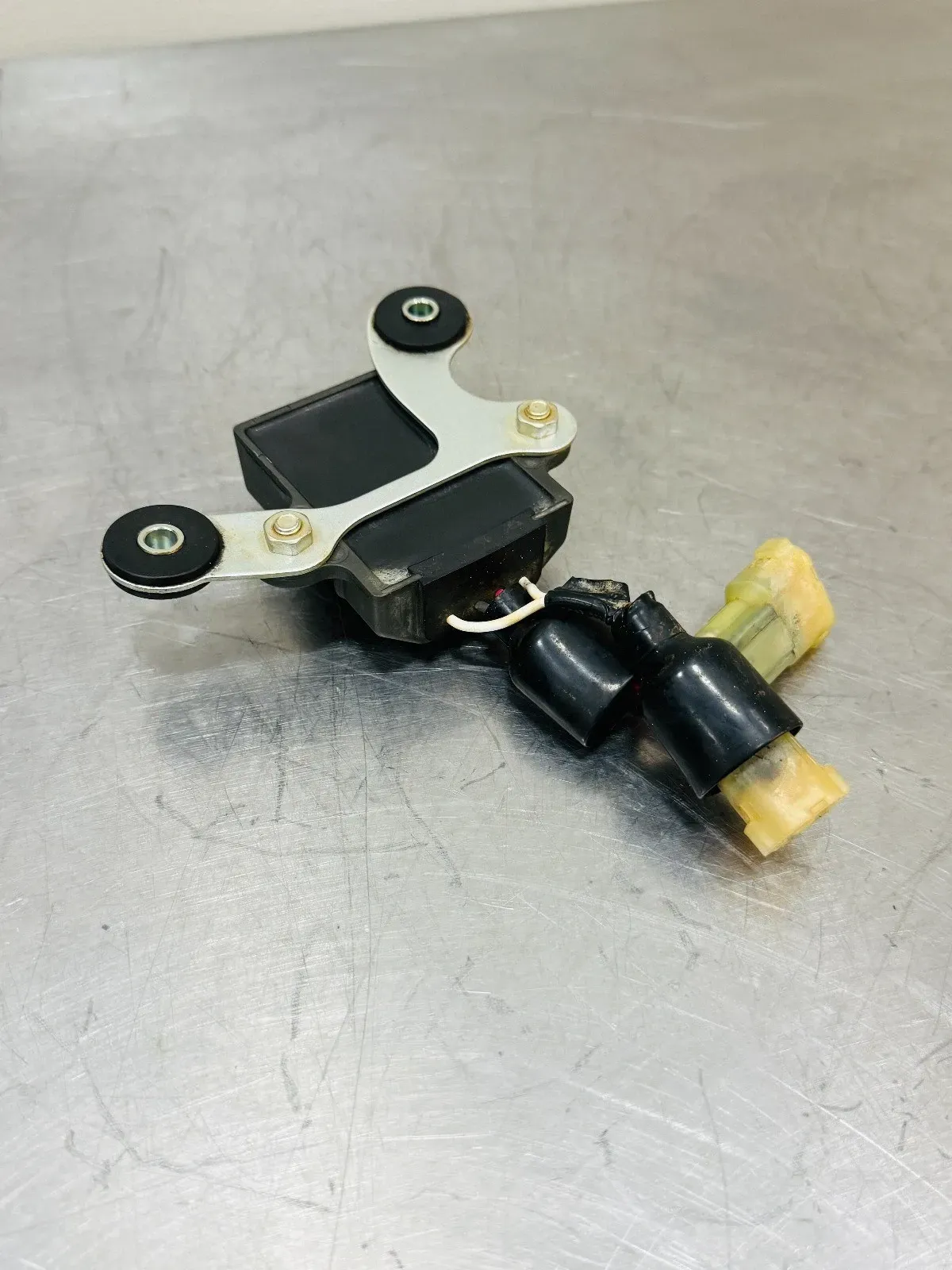 2024 Yamaha YZ250F Voltage Regulator Rectifier Mount Electrical B7B-81960-00-00