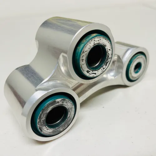 2019 2020 2020 2021 2022 KTM 125 / 250 / 350 / 450 Knuckle Triangle Linkage