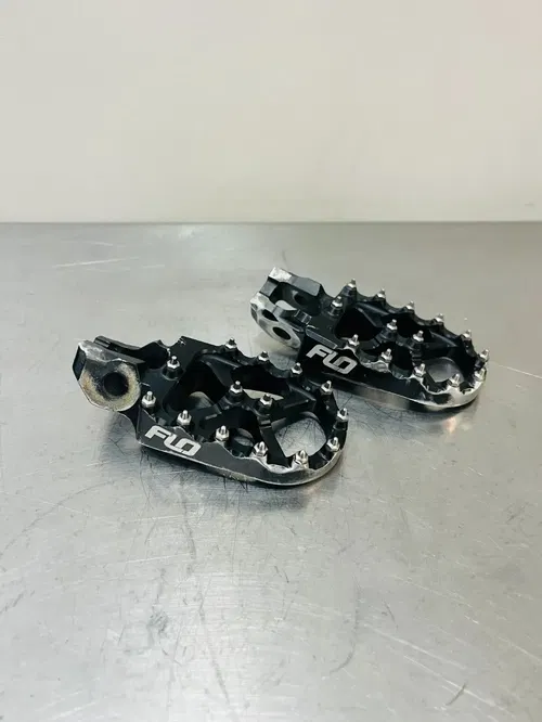 2022 GasGas MC 125 FLO Foot Peg Set Left Right Footrests 79003040033 MC125