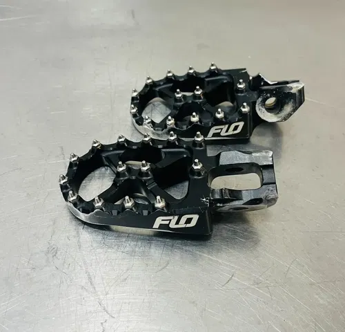 2022 GasGas MC 125 FLO Foot Peg Set Left Right Footrests 79003040033 MC125