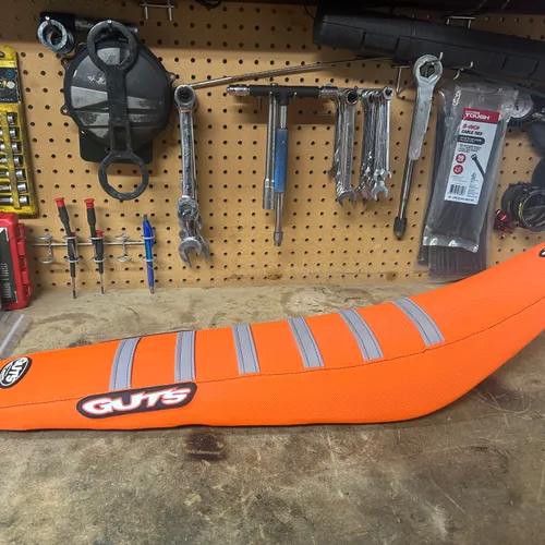 2019 -2022 KTM Seat With GUTS  Seat Cover 