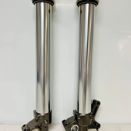 Brand New Yamaha KYB SSS Front Forks 
Yz 250f / Yz 450 F 2014-2024