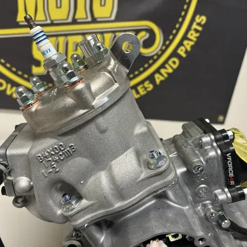 NEW 2023 Yamaha YZ 125 Complete Engine Motor OEM  2022 2023 Yz 125