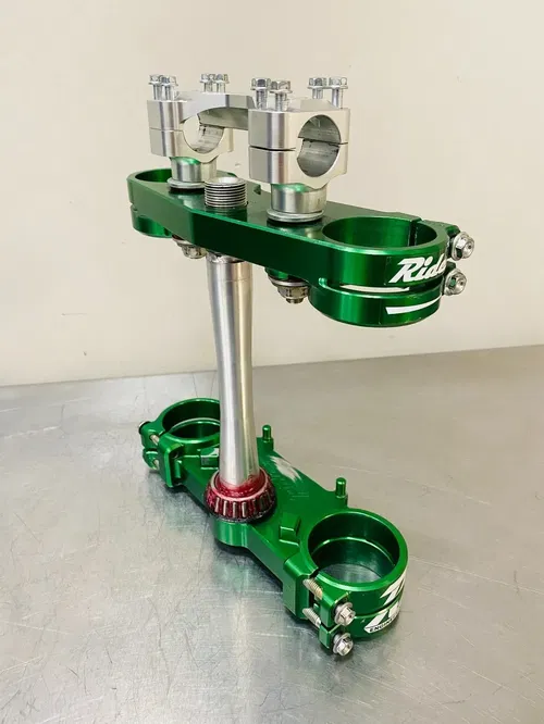 RIDE Engineering  22 MM OFFSET KAWASAKI KX 250 / 450 TRIPLE CLAMPS BILLET  GREEN