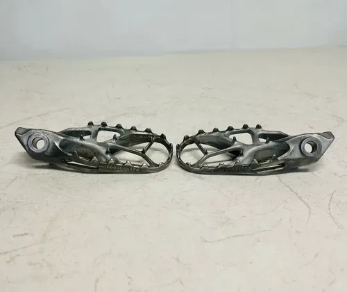 2023 KTM 250 SXF Foot Peg Left Right Set OEM Footrests Dirt Bike A46003037033