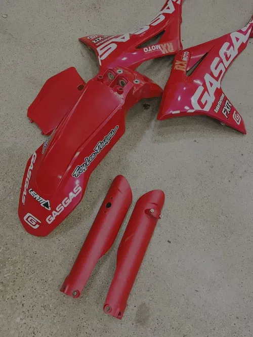2022 GasGas MC 125 Plastics Kit Fender Panel Guard Protector Shroud Red MC125