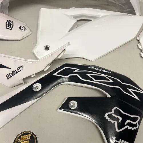 Kawasaki Kx 250/450 Plastic Kit With Graphics 