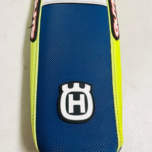 19-22 Husqvarna Complete Seat 
125 / 250 / 350 / 450