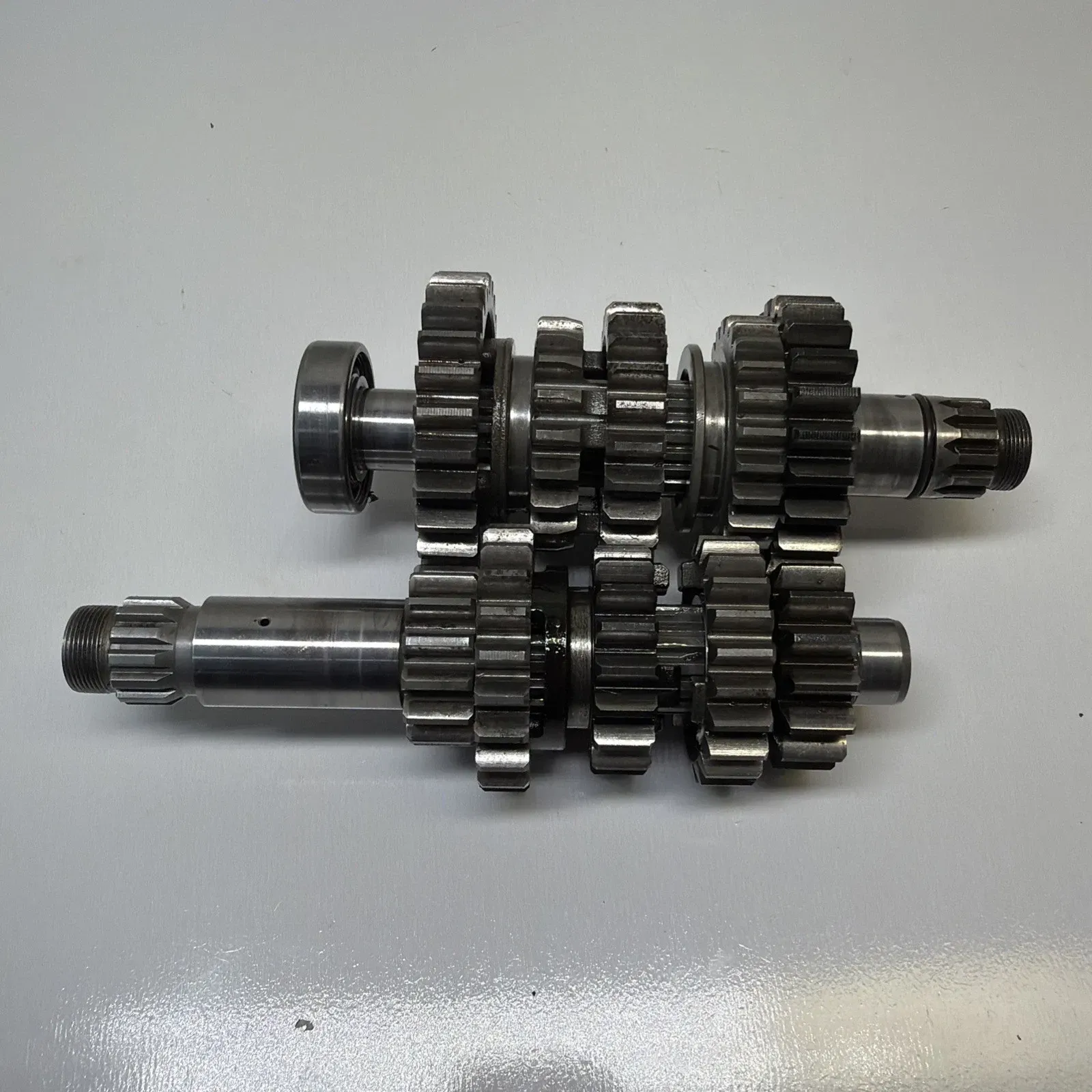 02 - 25 YAMAHA YZ 250 2 STROKE OEM TRANSMISSION TRANNY GEAR BOX SHAFT
