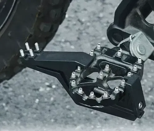 Passenger Foot Pegs kit: For any dirt bike !