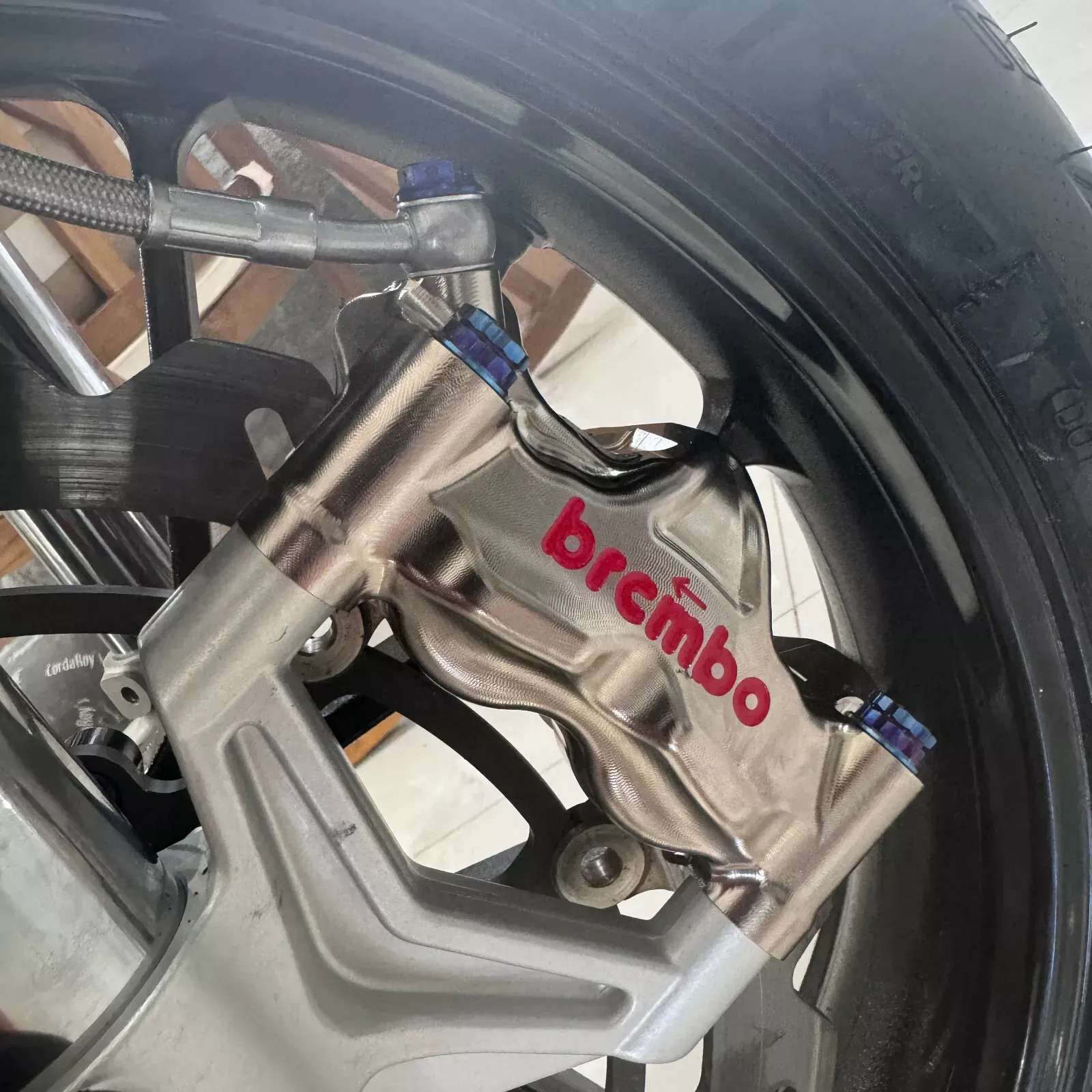 690 701 SM Brembo GP4 MS CNC P4 30/30 100mm Billet Radial