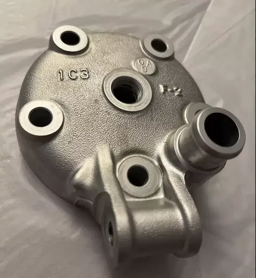 Yz125 Cylinder Head OEM New In box Yamaha Genuine Stock: Fits 01 02 03 04 Yz 125