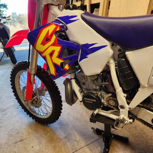 cr２ 1995 CR 250