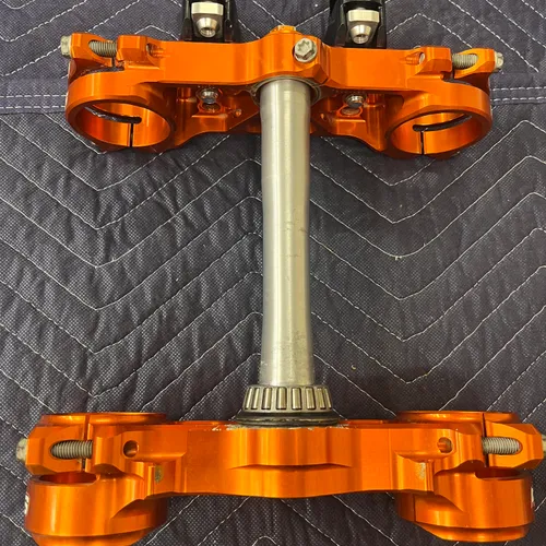 KTM Xtrig Rocs Triple Clamps