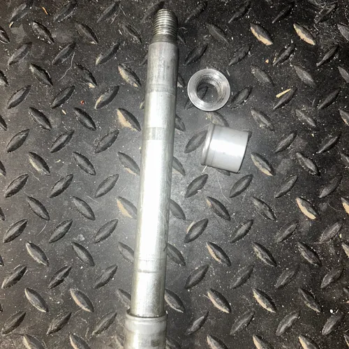 06 Yz250f Front Axle