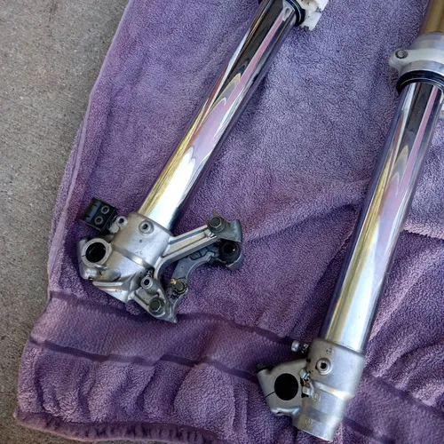 2004 YZ250 Forks Stock