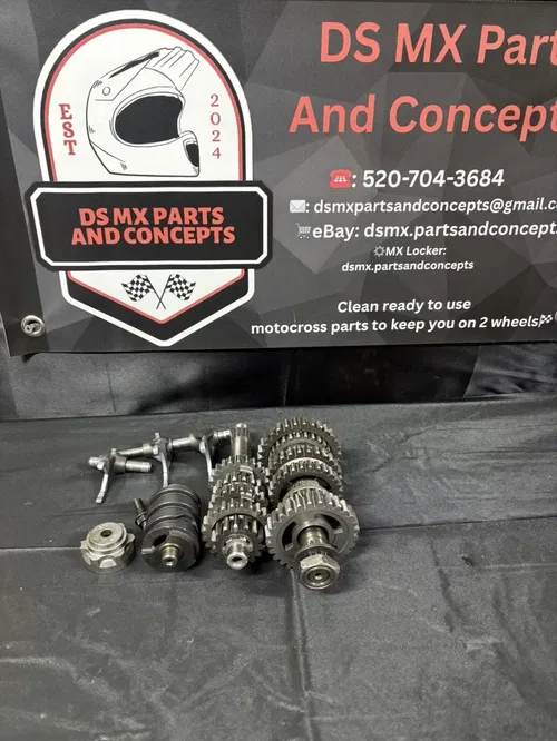 2002-2004 Yamaha Yz125 OEM Transmission Assembly Complete Gearbox