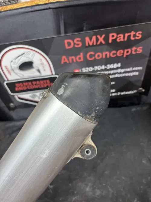 KX125 Exhaust Muffler Silencer Pipe OEM 18100-1079 Kawasaki KX 125 1999-2000