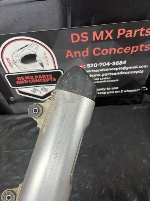 KX125 Exhaust Muffler Silencer Pipe OEM 18100-1079 Kawasaki KX 125 1999-2000