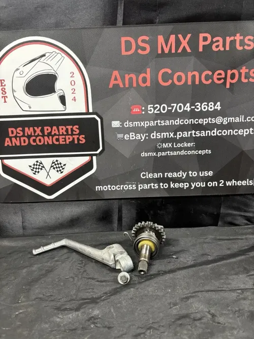 1990 - 1991 Yamaha YZ125 Kickstart Assembly yz125 yz 125 kickstarter shaft gear
